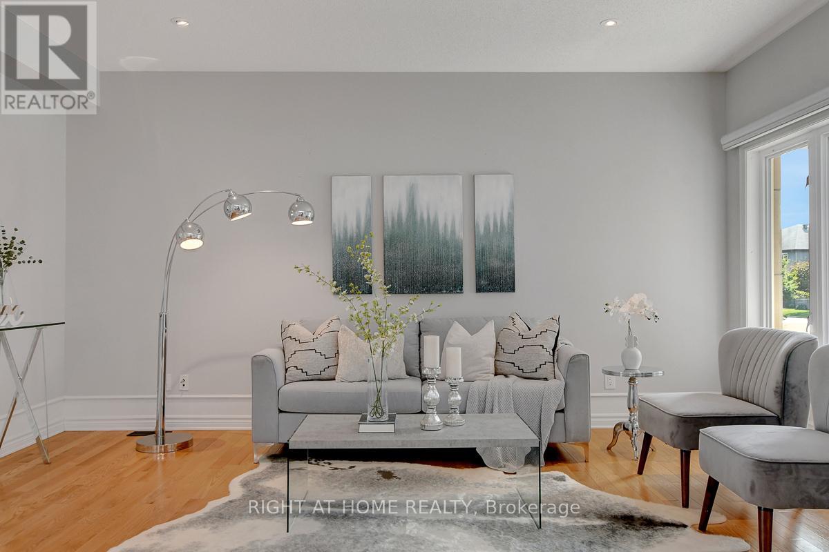 Photo 13 of 510 Summerhill Street, Ottawa ON