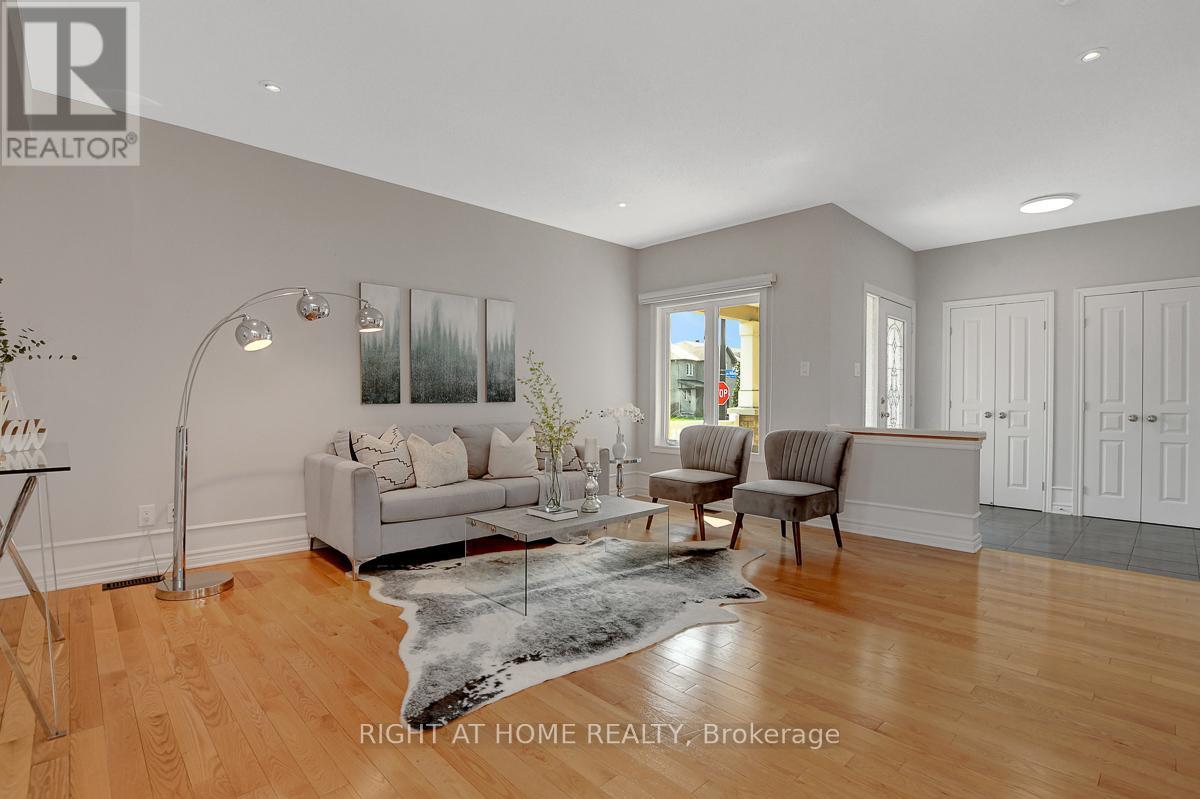 Photo 14 of 510 Summerhill Street, Ottawa ON