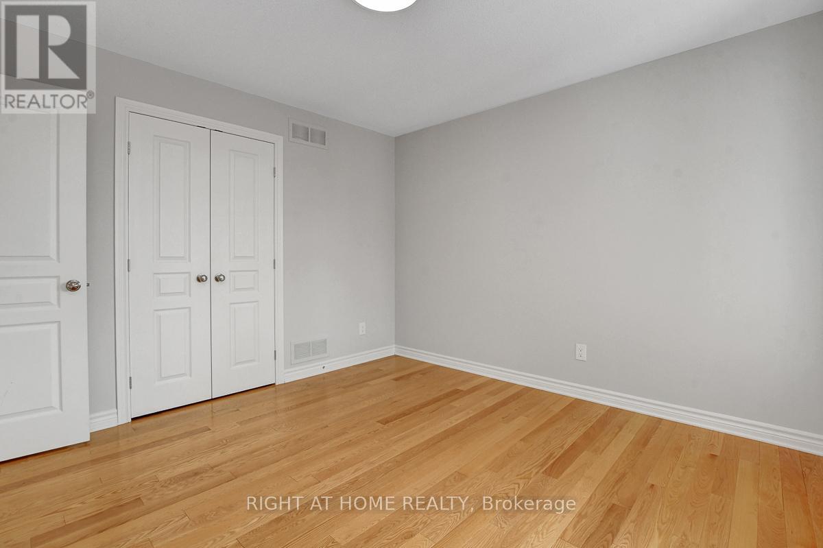 Photo 34 of 510 Summerhill Street, Ottawa ON