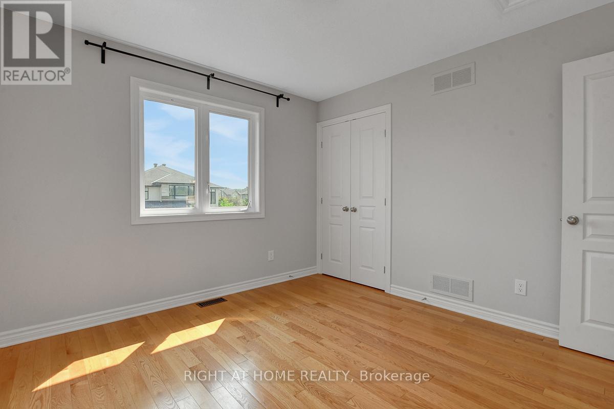 Photo 36 of 510 Summerhill Street, Ottawa ON