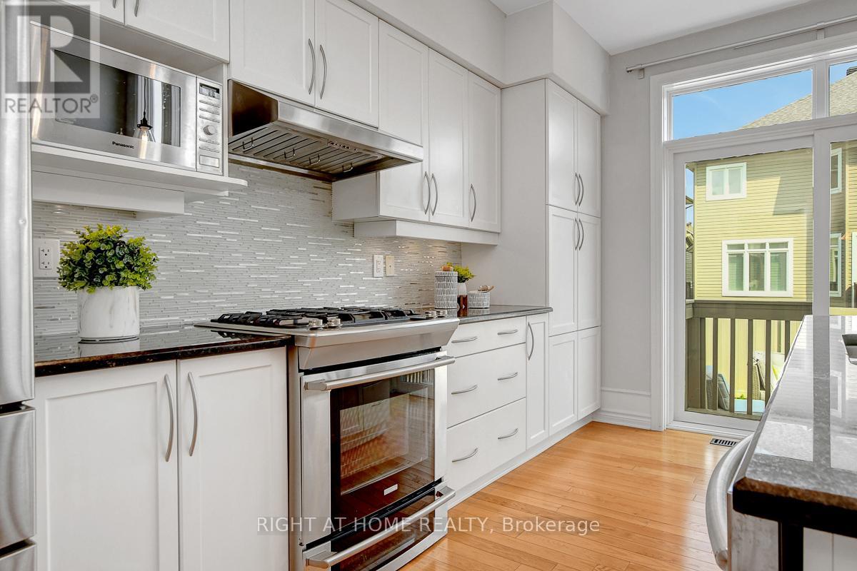 Photo 8 of 510 Summerhill Street, Ottawa ON