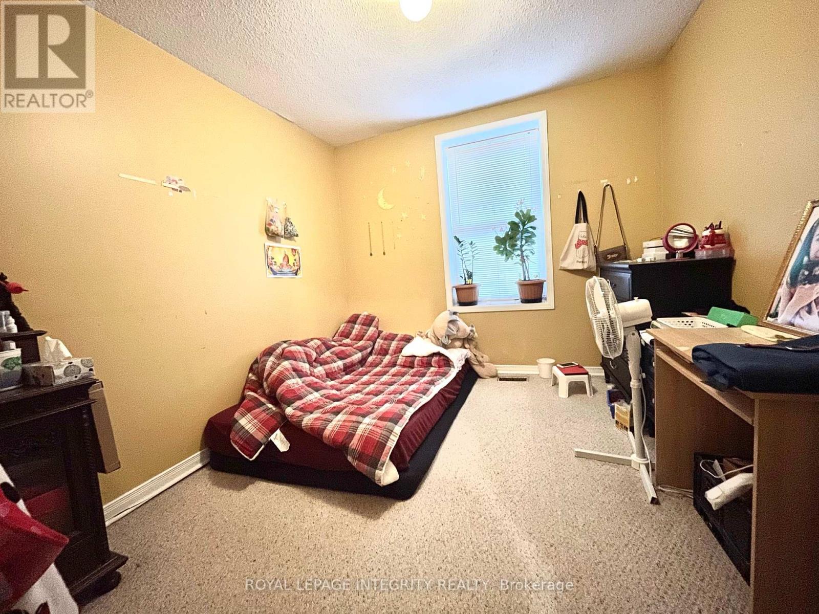 Photo 4 of 511 Bank Street, Ottawa ON