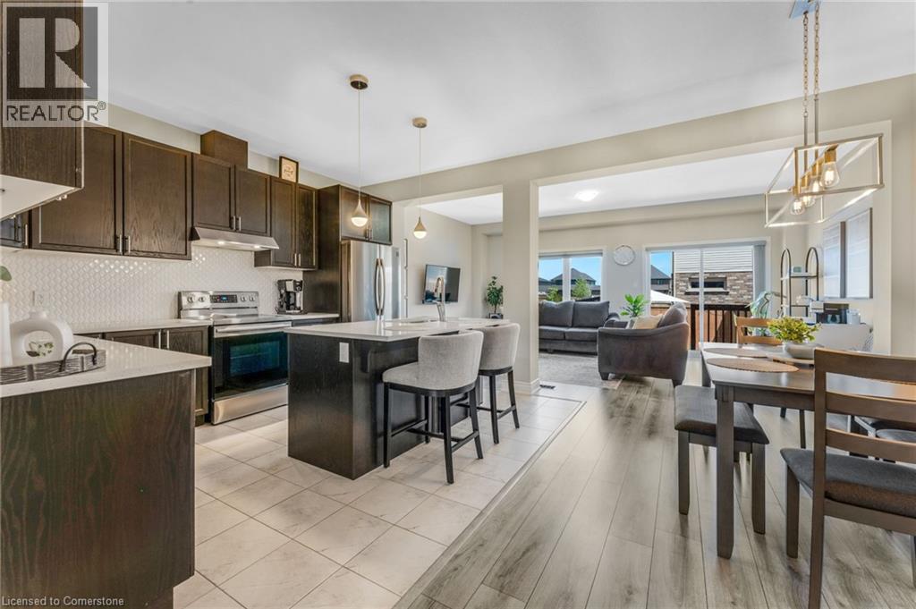 Photo 10 of 72 Homestead Way Way, Thorold ON