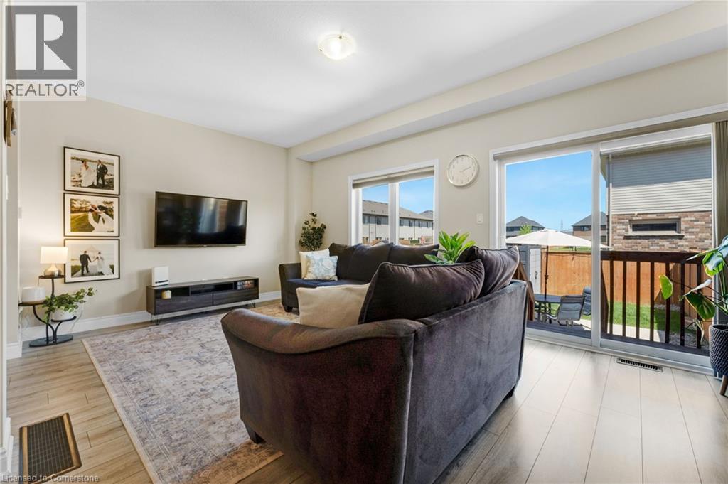 Photo 17 of 72 Homestead Way Way, Thorold ON