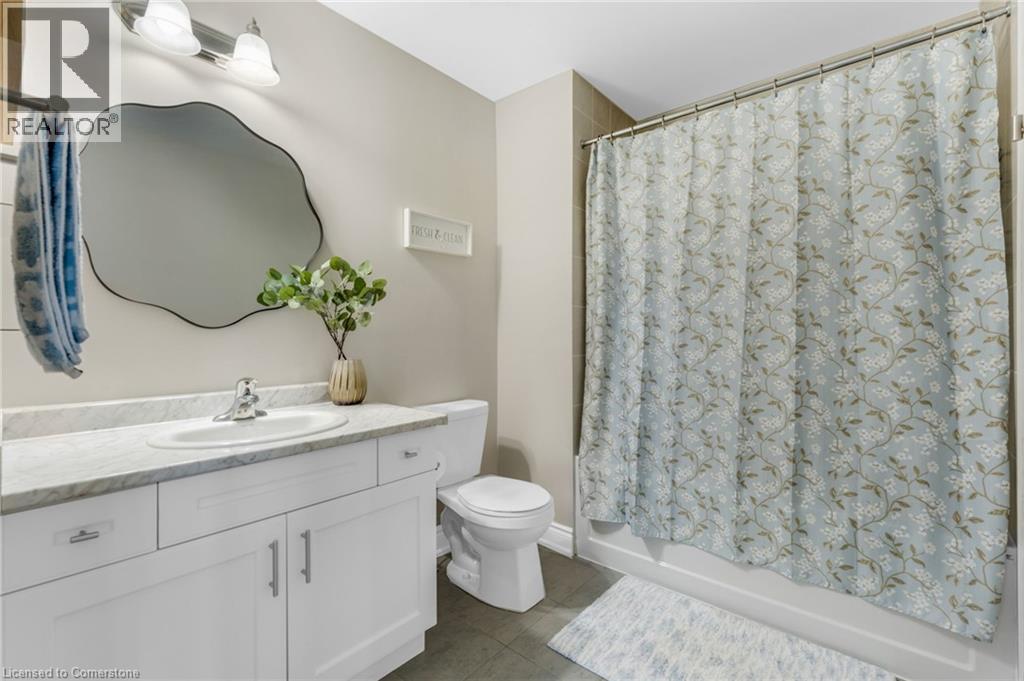 Photo 23 of 72 Homestead Way Way, Thorold ON
