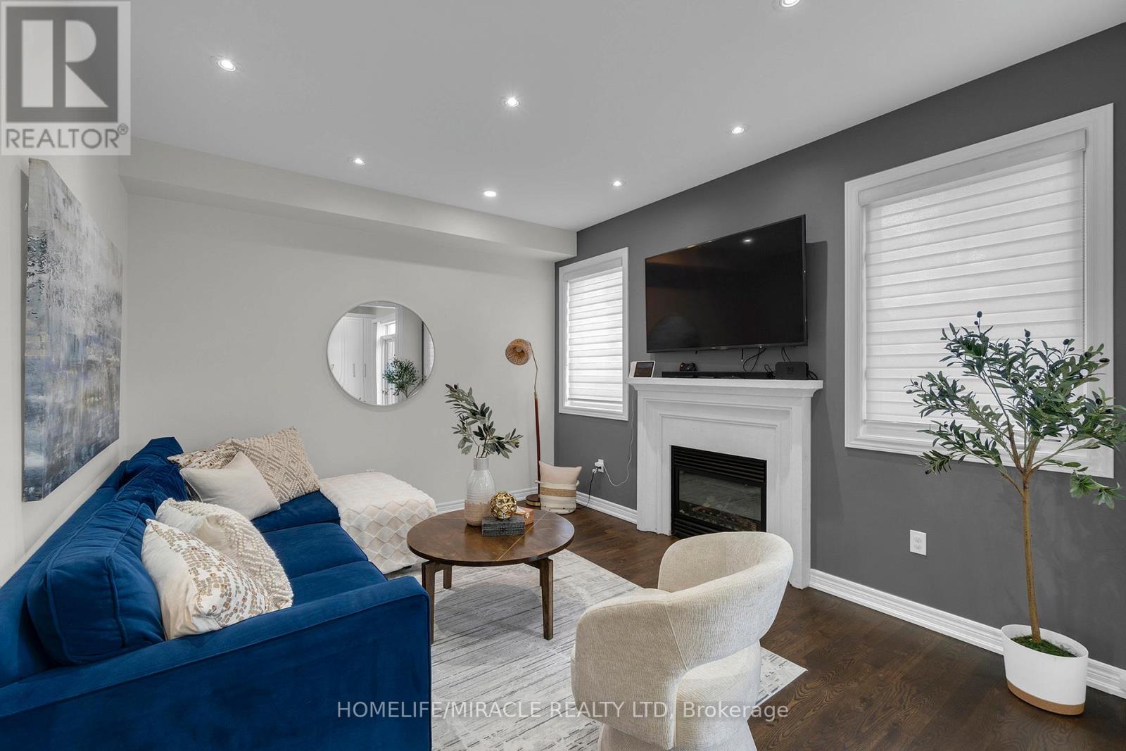 Photo 29 of 10 Dormington Crescent, Brampton ON