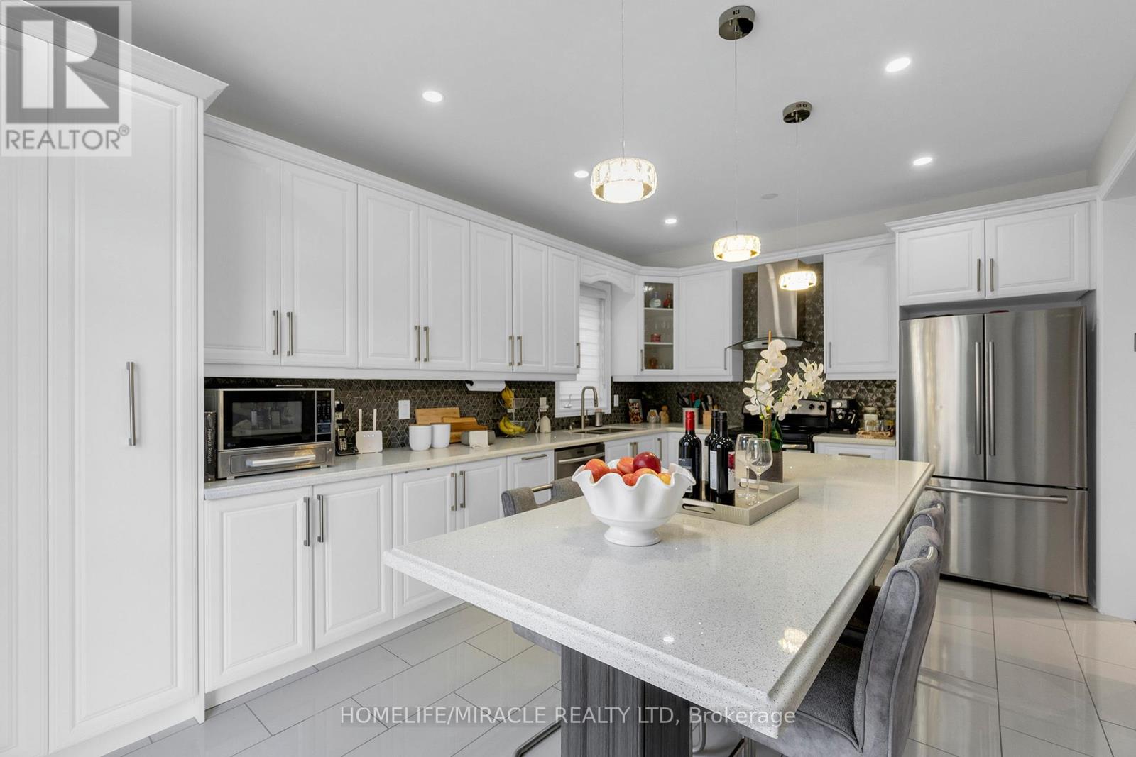 Photo 27 of 10 Dormington Crescent, Brampton ON
