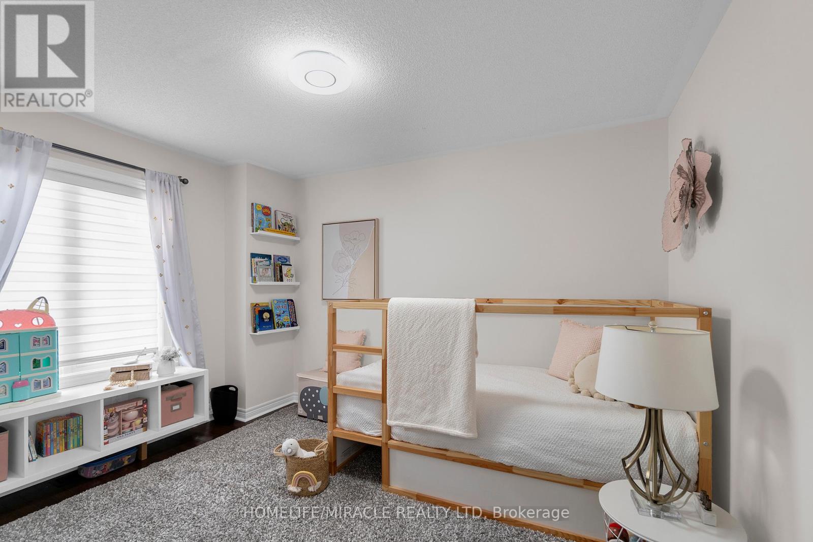 Photo 36 of 10 Dormington Crescent, Brampton ON