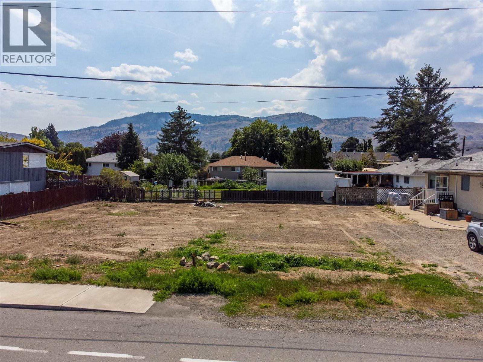 Photo 8 of 2395 Greenfield Avenue, Kamloops BC
