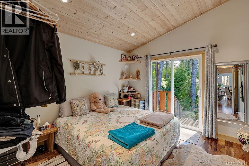 Photo 10 of 3782 Petrel Dr, Sooke BC