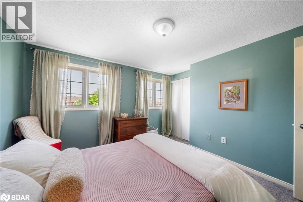 Photo 12 of 96 Lee Crescent, Barrie ON