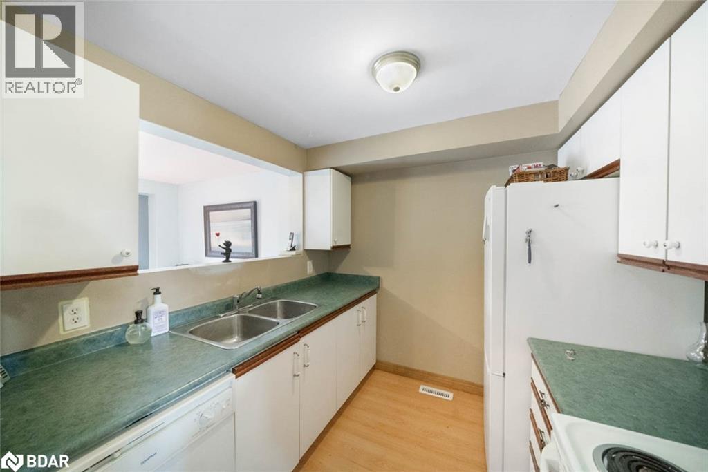 Photo 7 of 96 Lee Crescent, Barrie ON