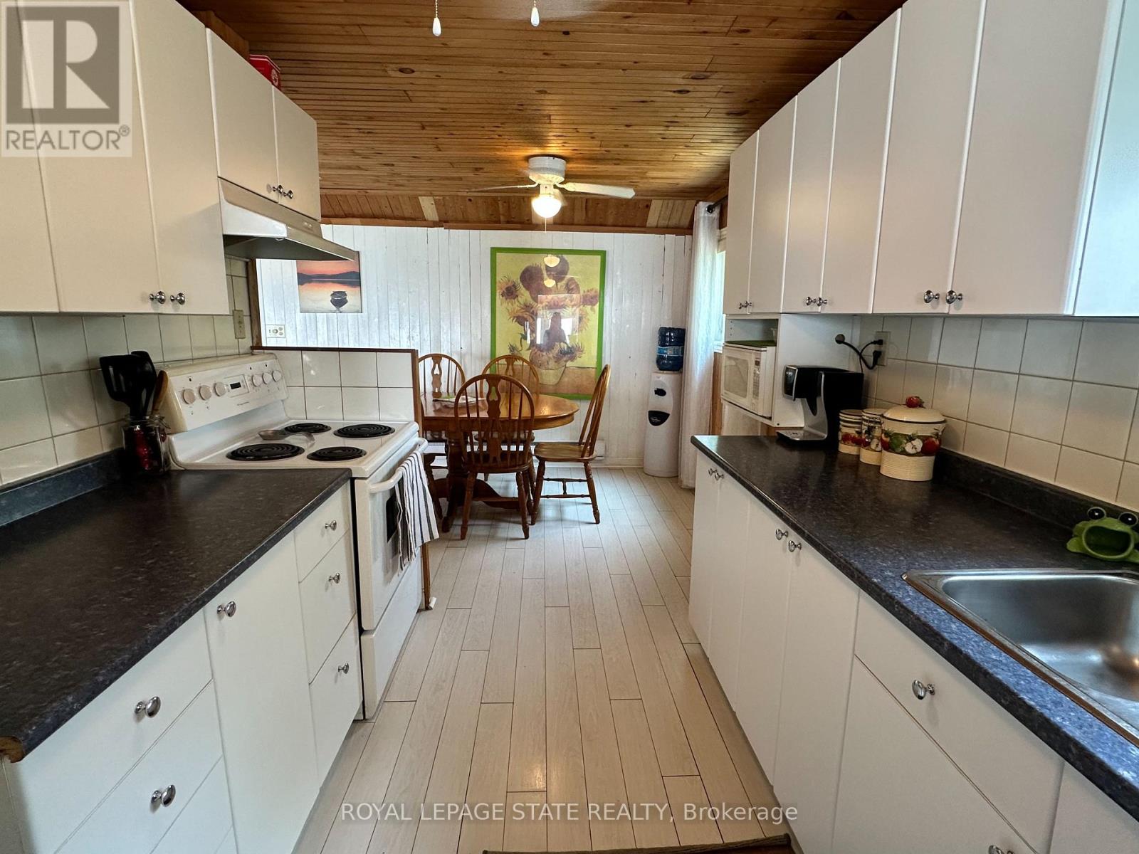 Photo 16 of 2110 Lakeshore Road, Haldimand ON