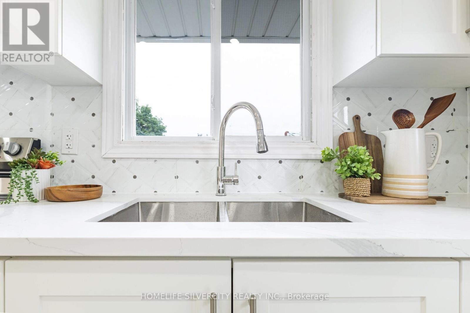 Photo 17 of 4 Hipel Avenue, Cambridge ON