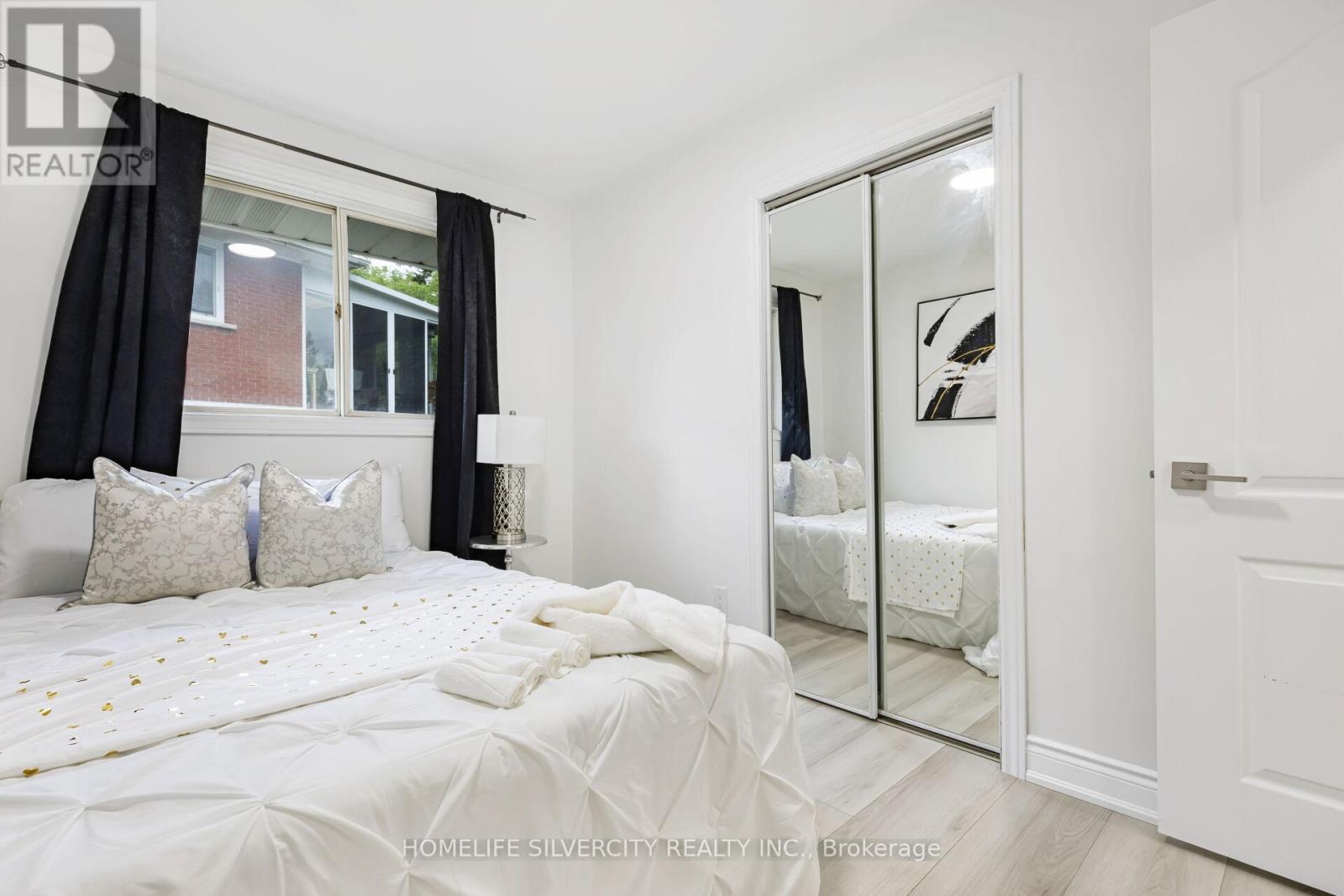Photo 26 of 4 Hipel Avenue, Cambridge ON