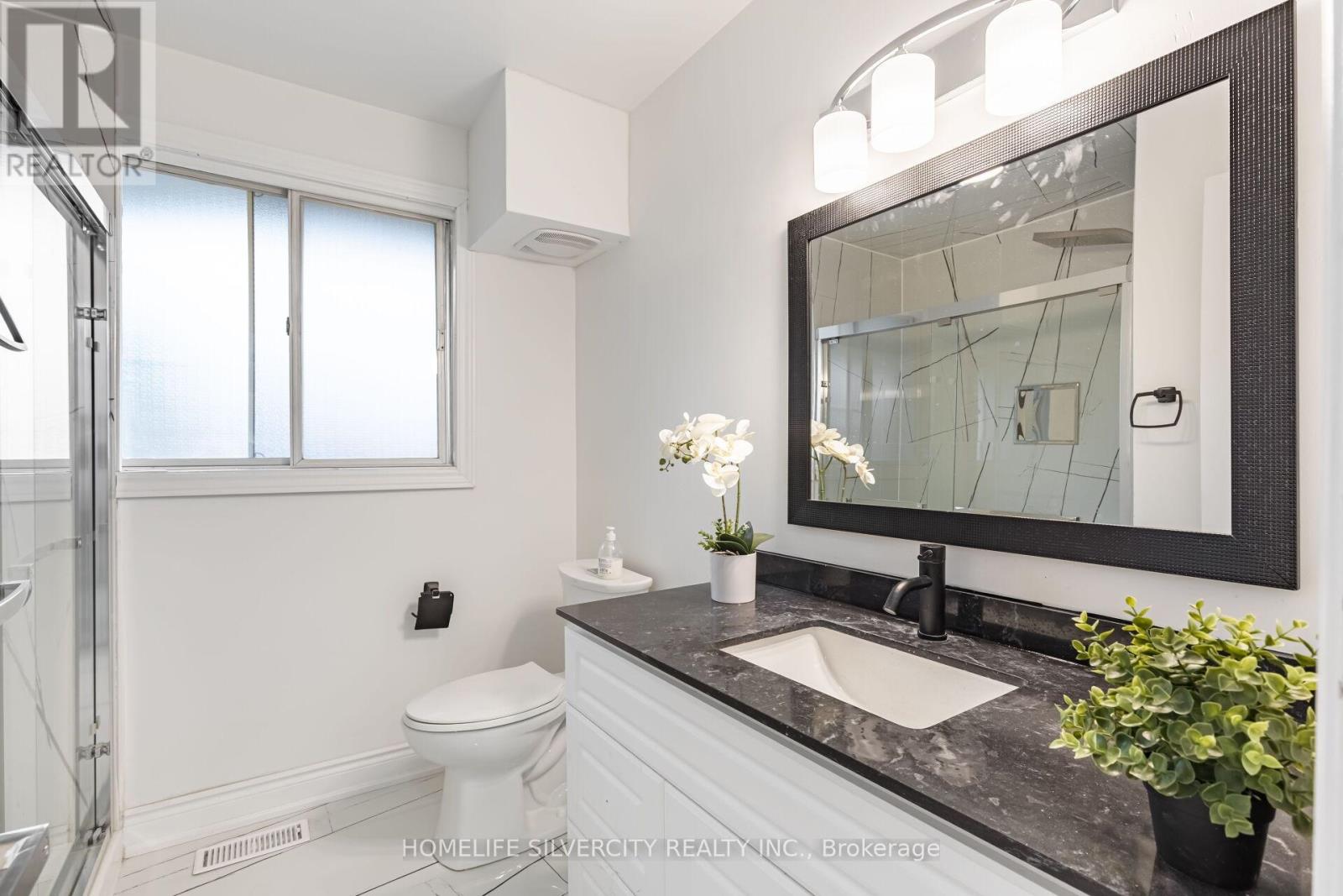 Photo 29 of 4 Hipel Avenue, Cambridge ON