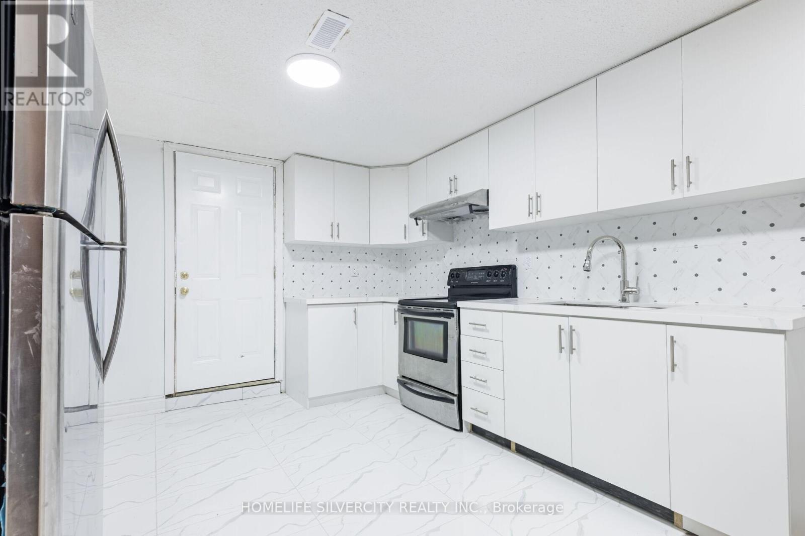Photo 33 of 4 Hipel Avenue, Cambridge ON
