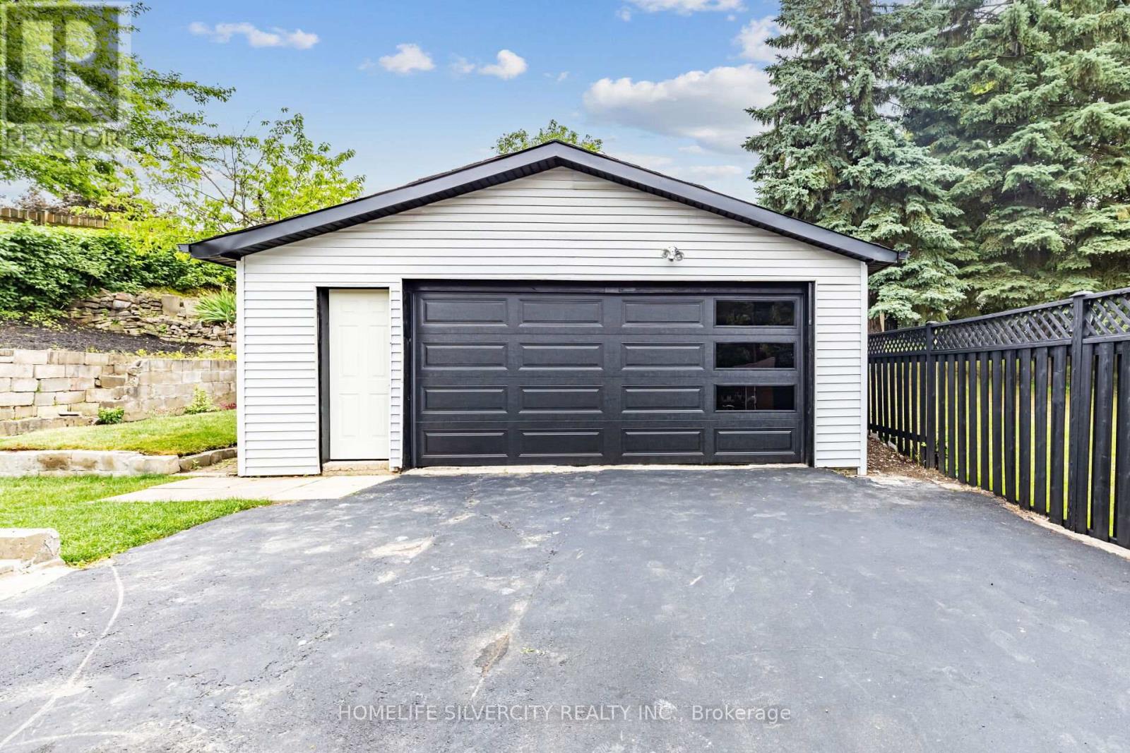 Photo 47 of 4 Hipel Avenue, Cambridge ON