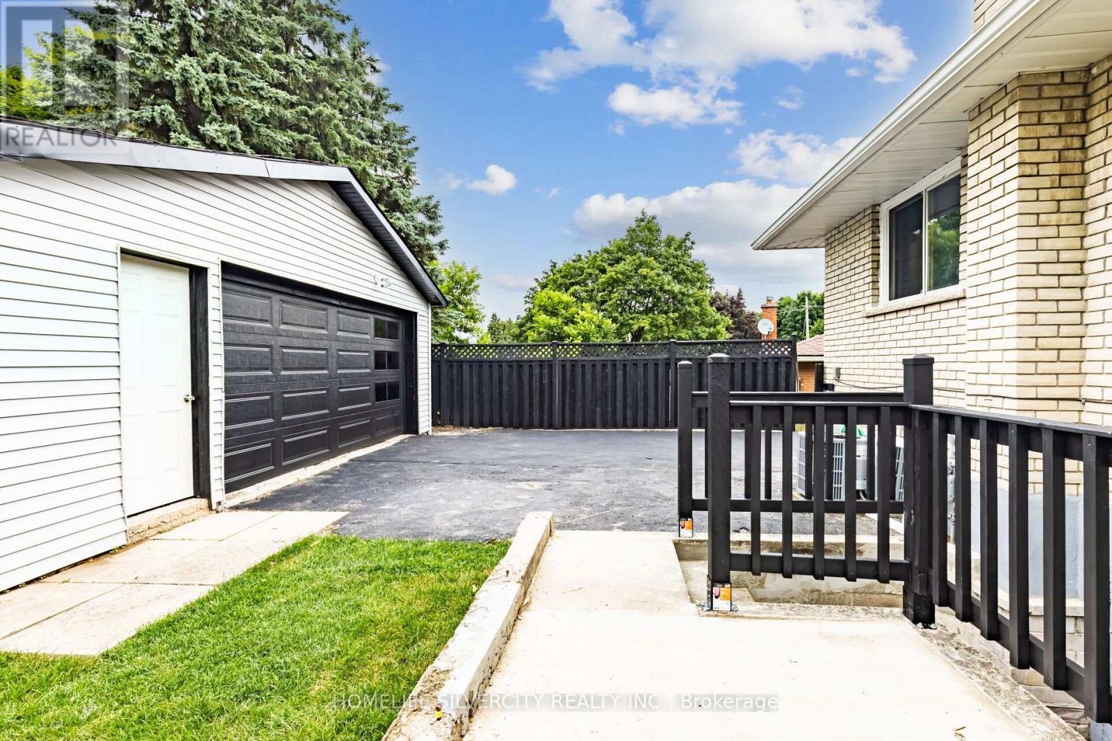 Photo 50 of 4 Hipel Avenue, Cambridge ON