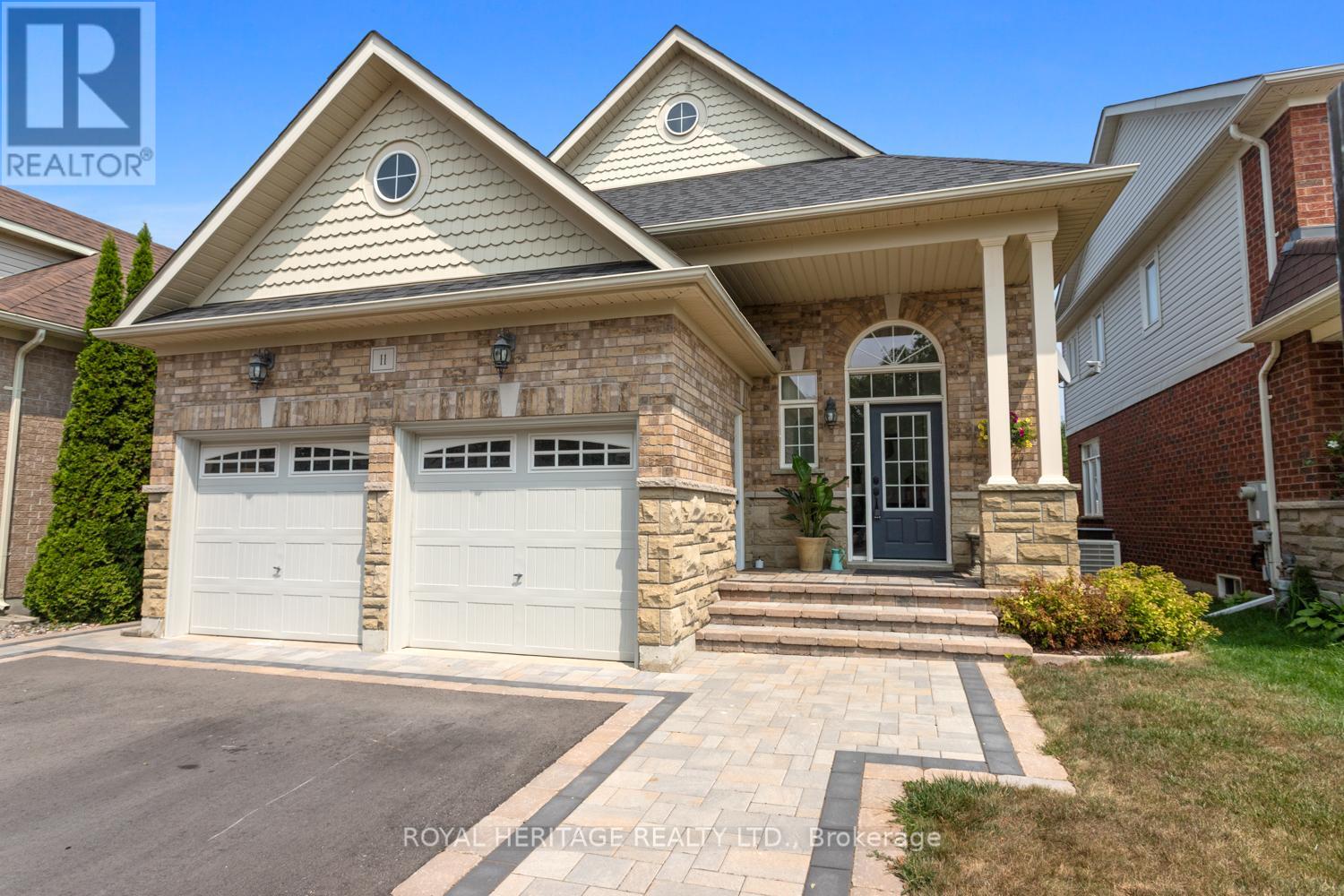 Photo 3 of 11 Piper Crescent, Clarington ON