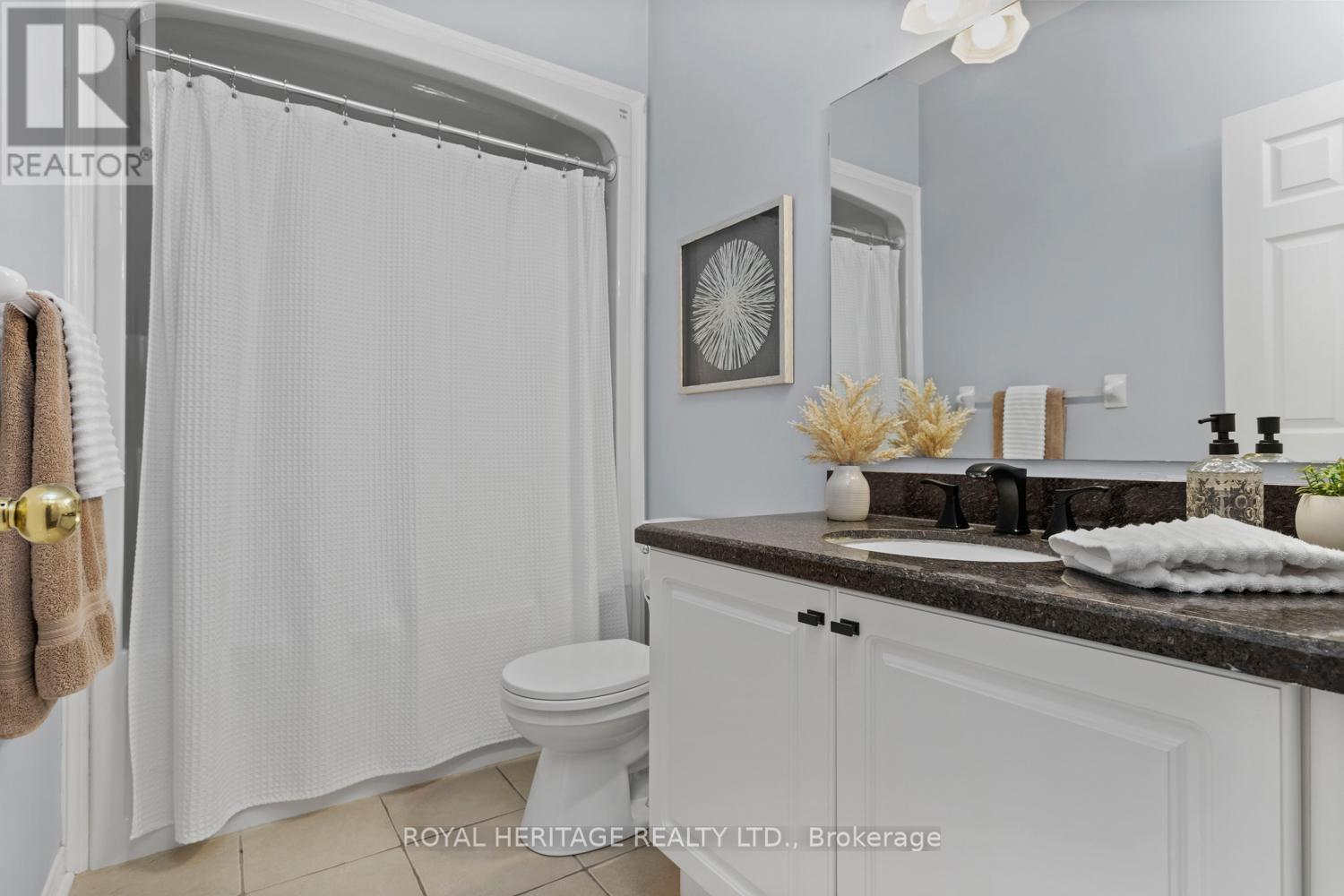 Photo 26 of 11 Piper Crescent, Clarington ON