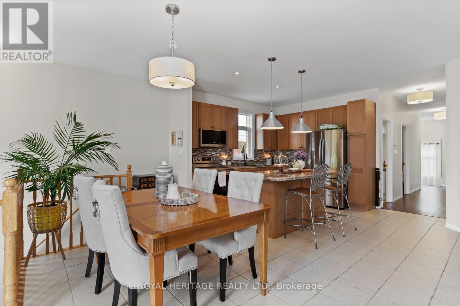 Photo 33 of 11 Piper Crescent, Clarington ON
