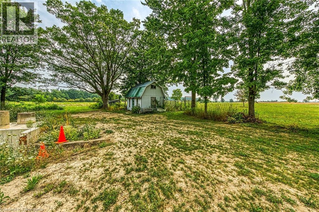 Photo 18 of 450 Concession 4 Road, Caledonia ON