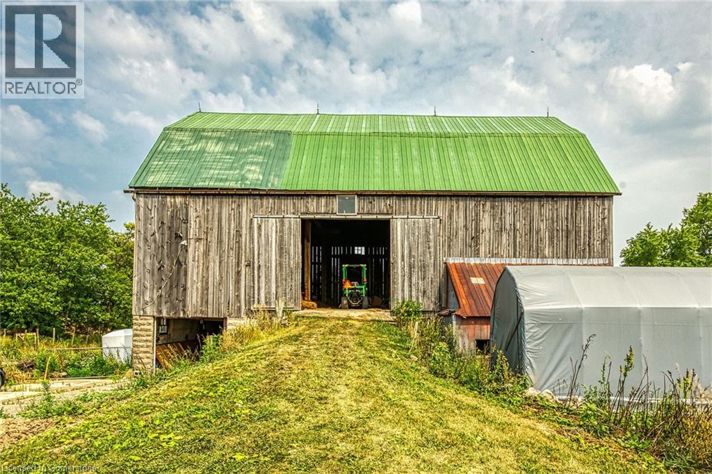 Photo 8 of 450 Concession 4 Road, Caledonia ON