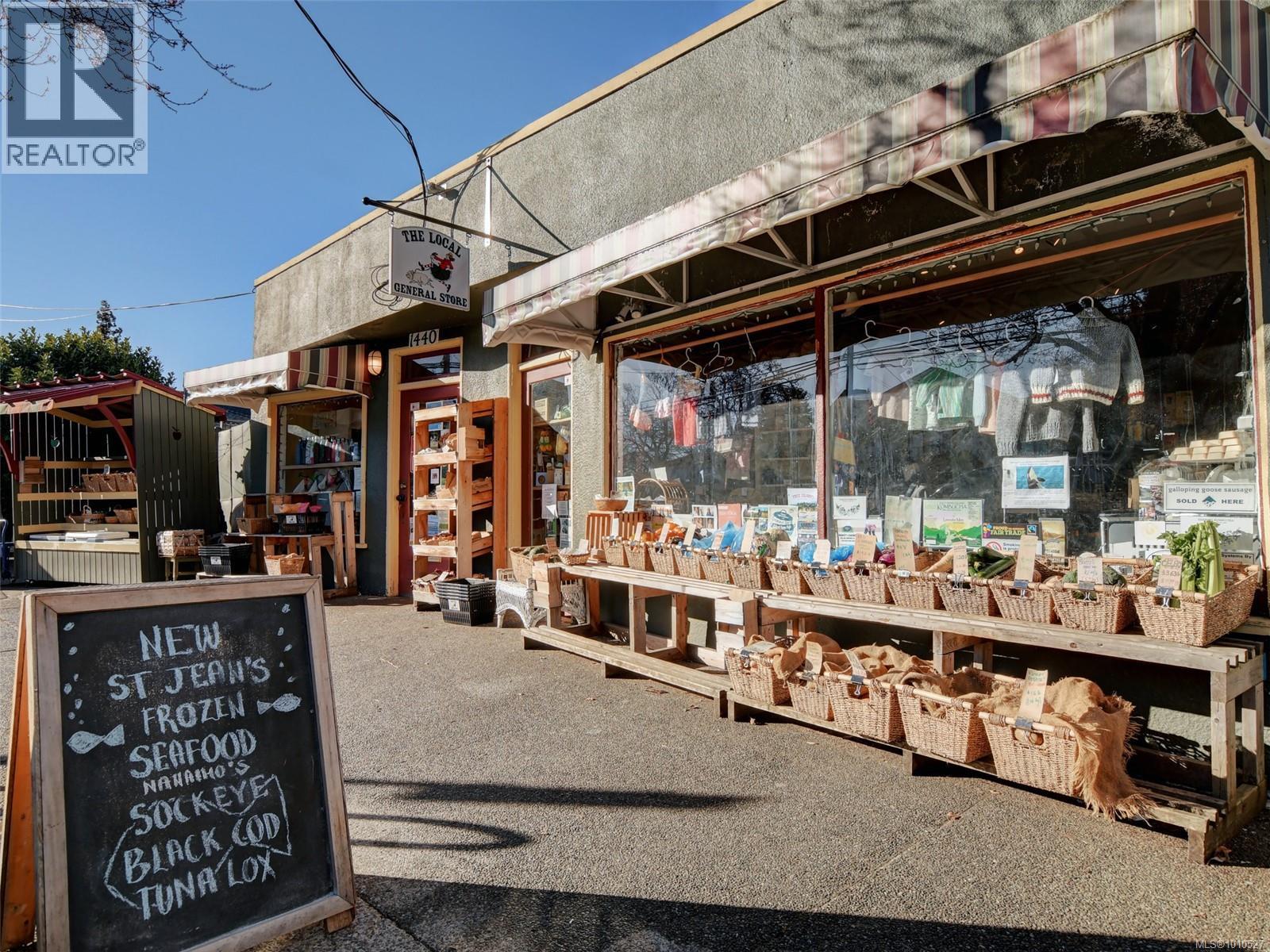  2561 Forbes Street, Victoria