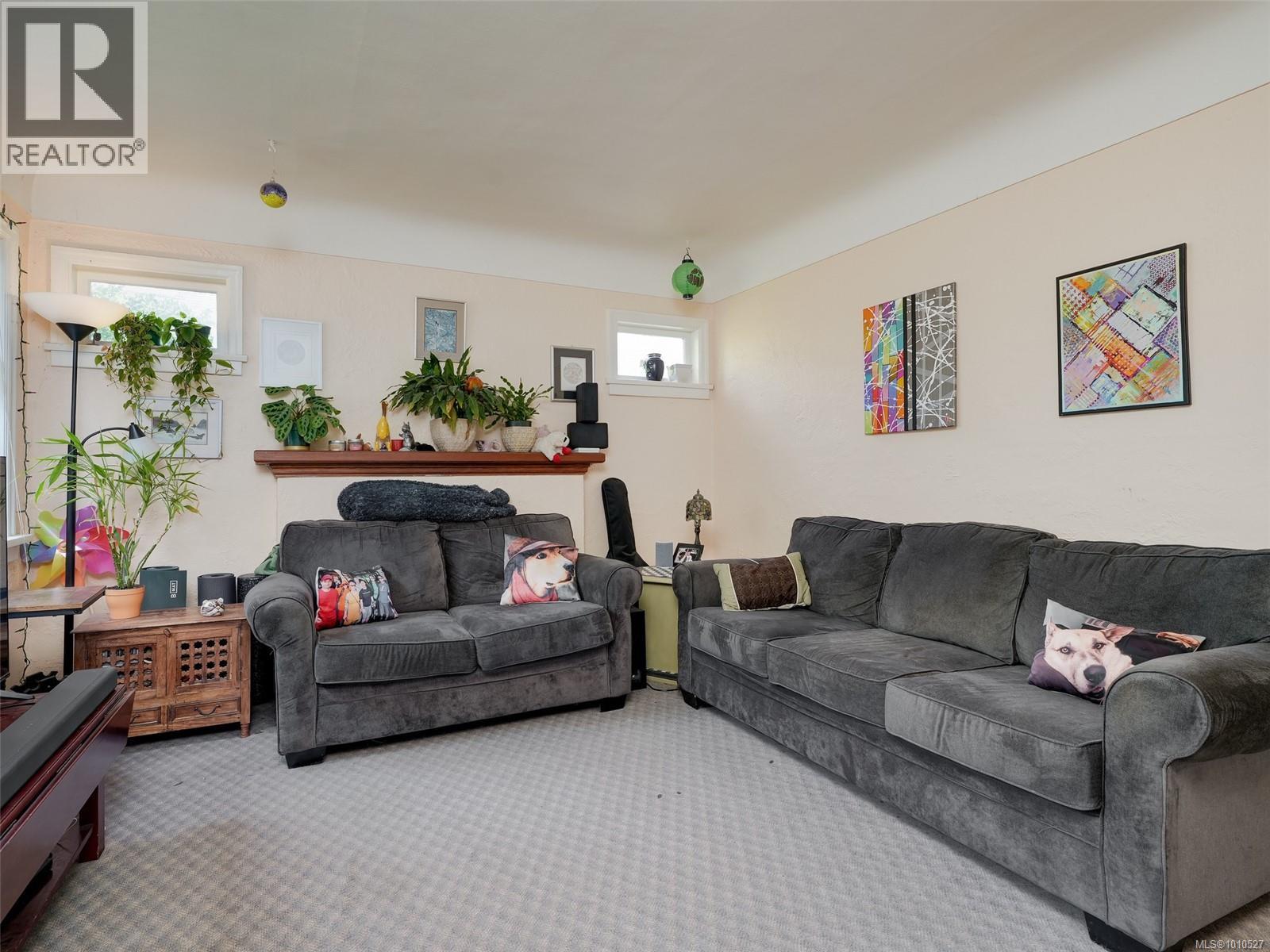  2561 Forbes Street, Victoria