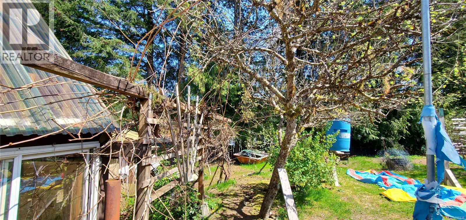 593 Dogwood Dr, Gold River