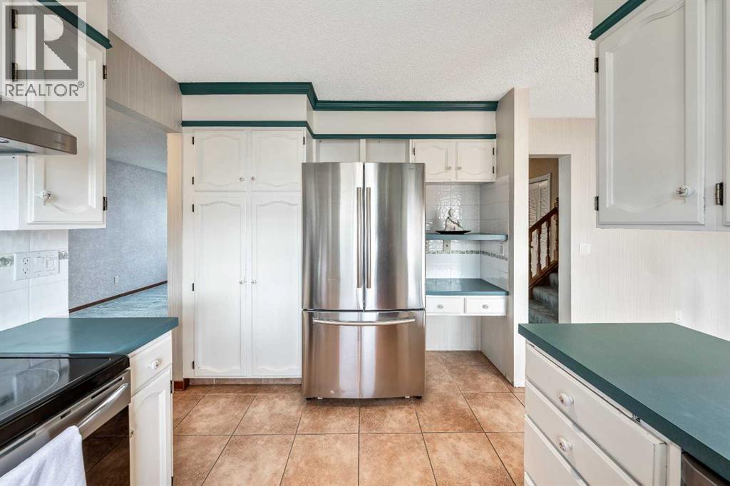 Single Family House for Sale in  Whiteridge Place NE Whitehorn Calgary 