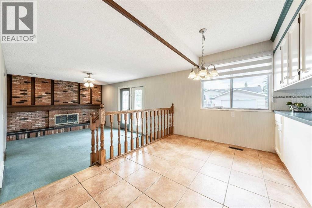 Single Family House for Sale in  Whiteridge Place NE Whitehorn Calgary 
