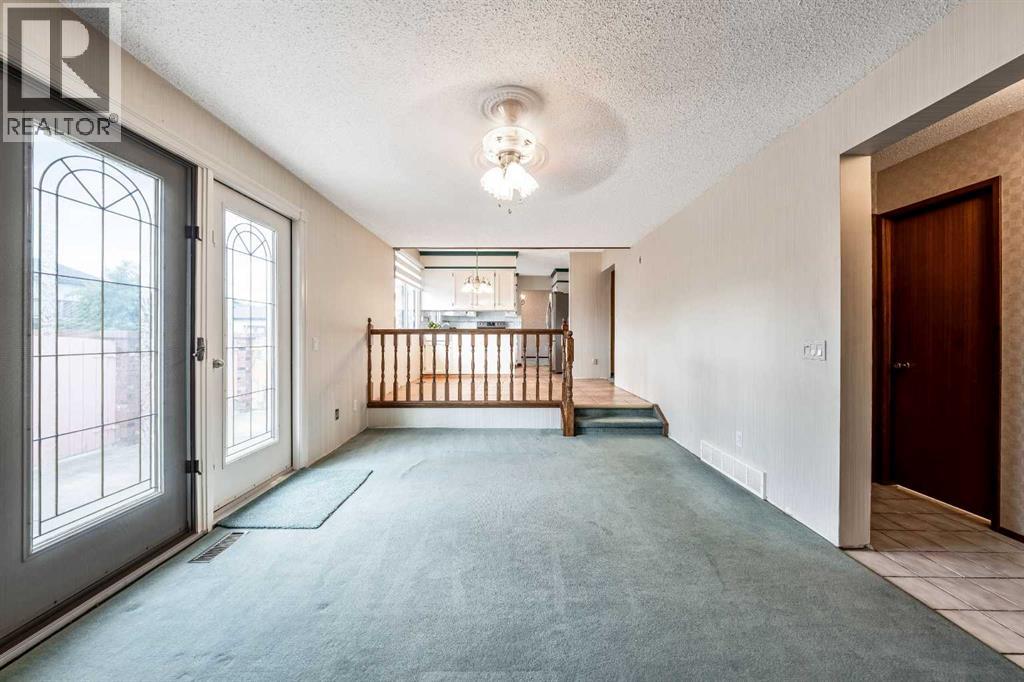 Single Family House for Sale in  Whiteridge Place NE Whitehorn Calgary 