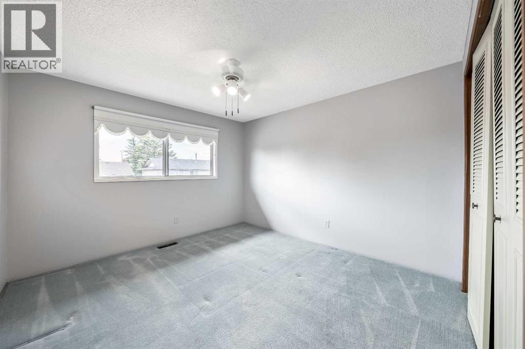 Single Family House for Sale in  Whiteridge Place NE Whitehorn Calgary 