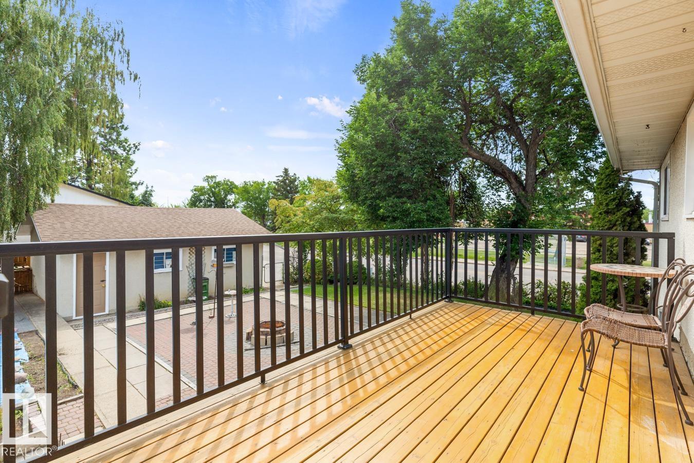 Photo 8 of 11103 34 St Nw, Edmonton AB