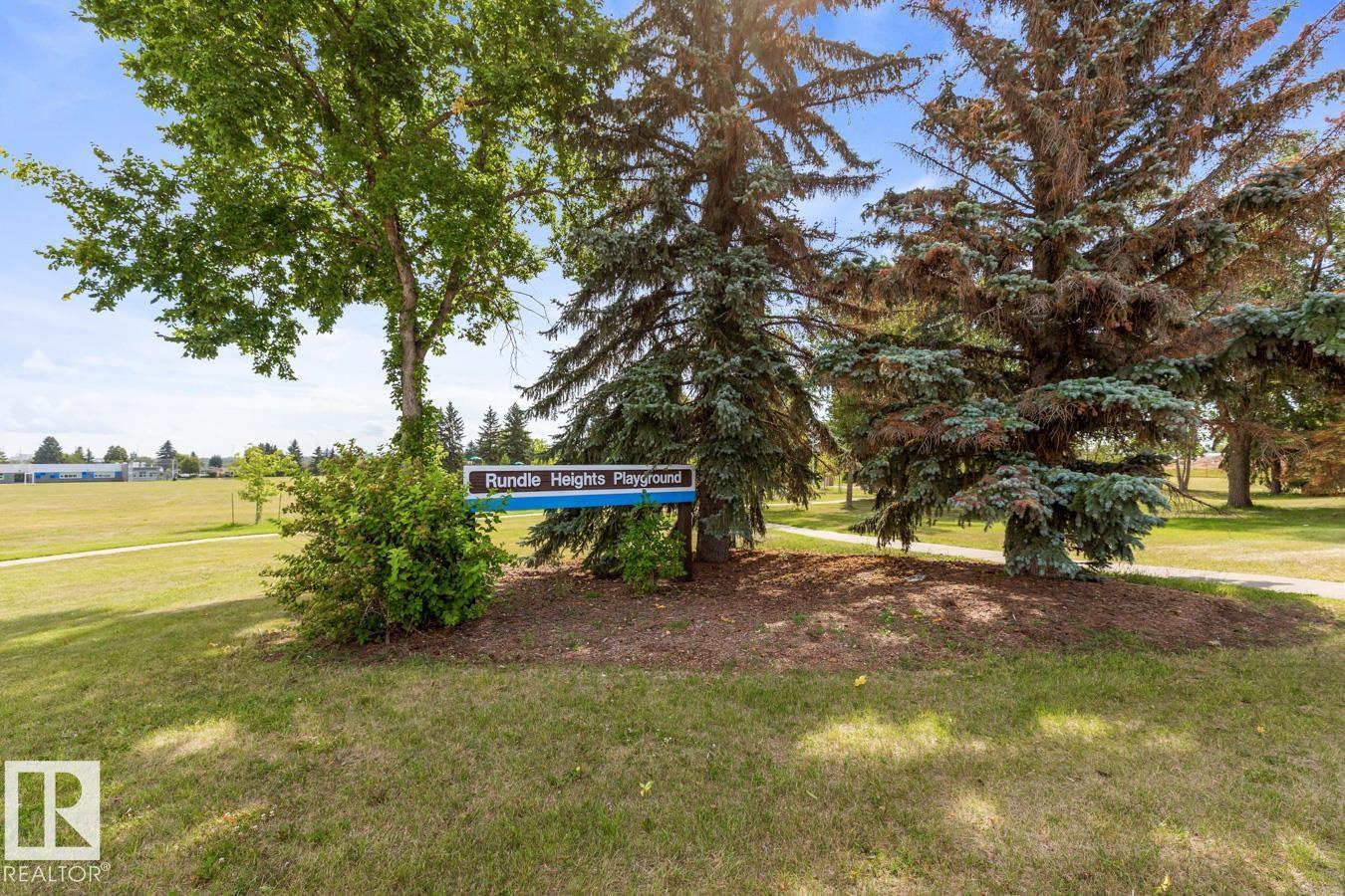 Photo 24 of 11103 34 St Nw, Edmonton AB