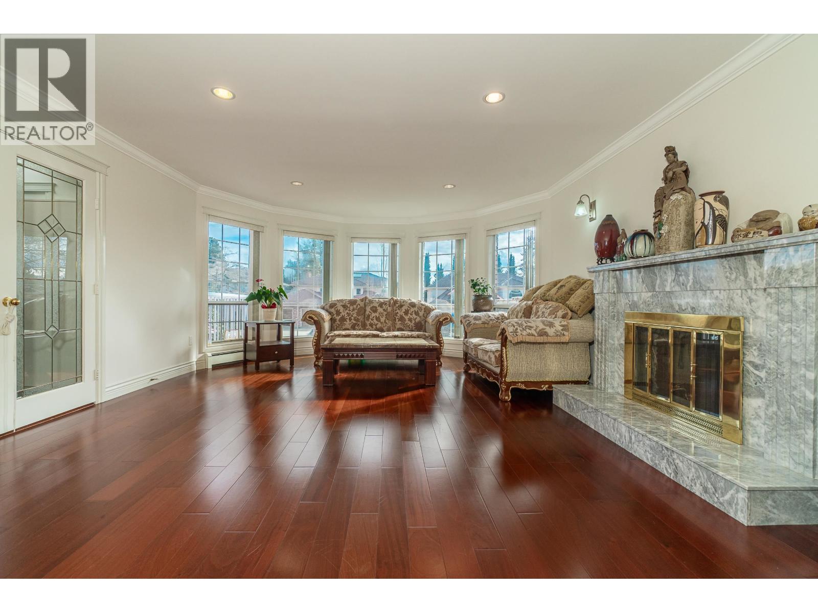 Photo 7 of 6169 Lochdale Street, Burnaby BC
