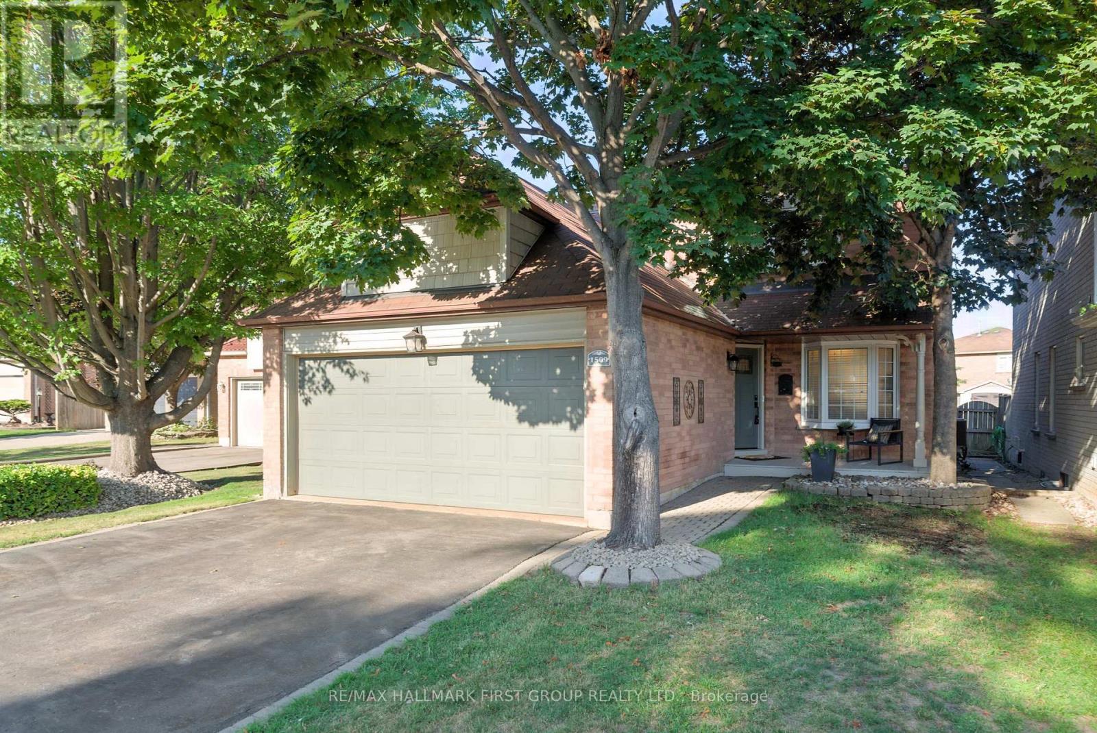 Photo 1 of 1509 Sturgeon Court, Pickering ON