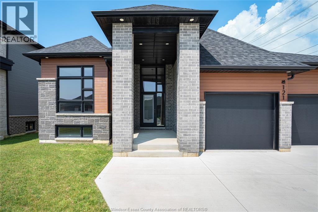 121 HAZEL CRESCENT - 3