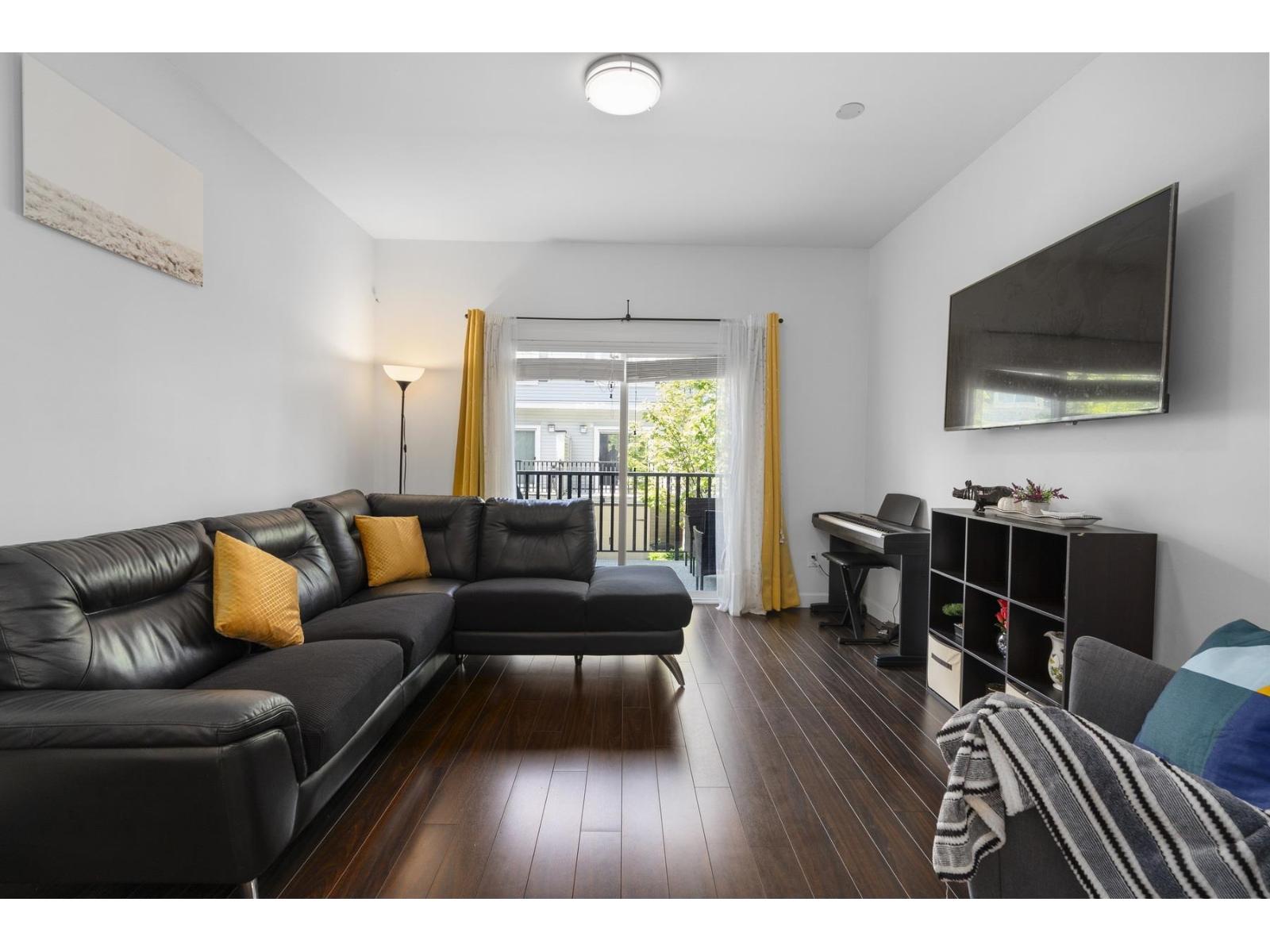 Photo 15 of 4 8713 158 Street, Surrey BC