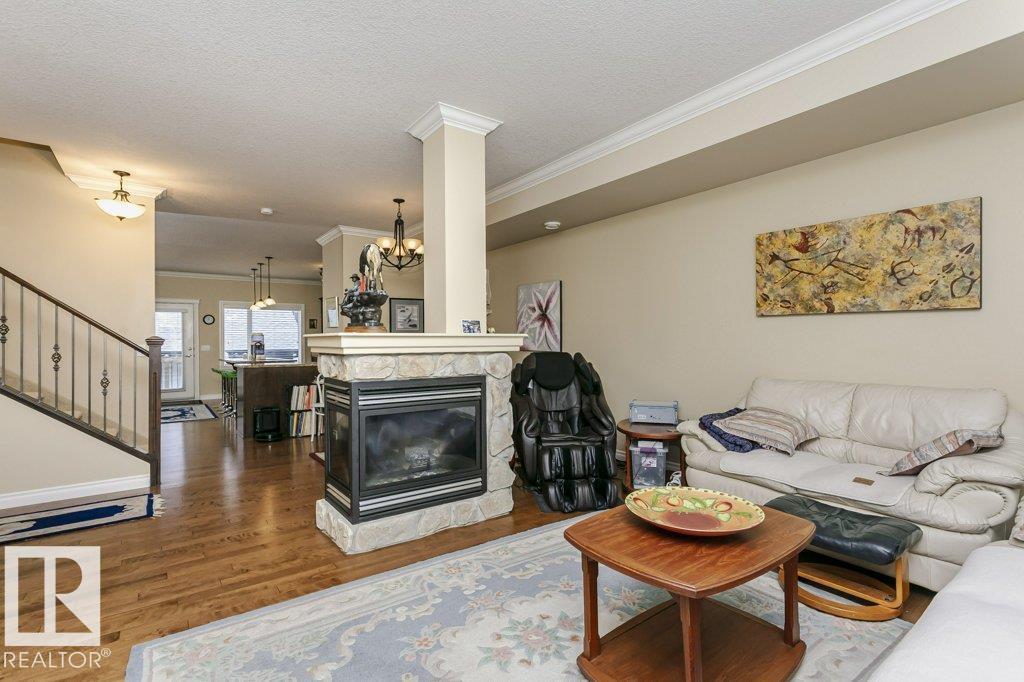 Photo 9 of 10511 76 St Nw, Edmonton AB