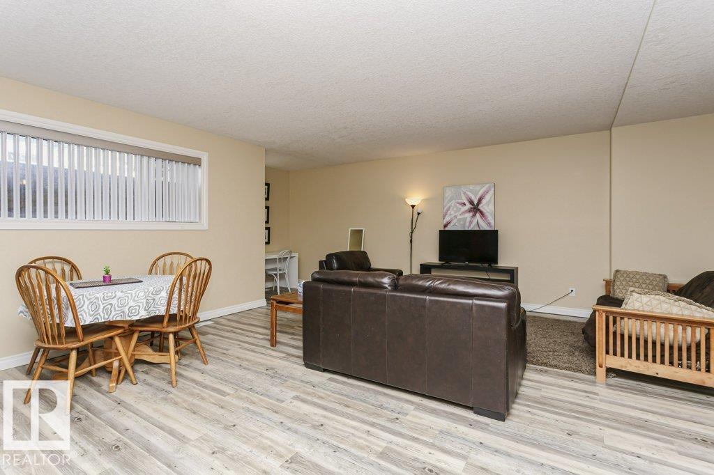 Photo 37 of 10511 76 St Nw, Edmonton AB
