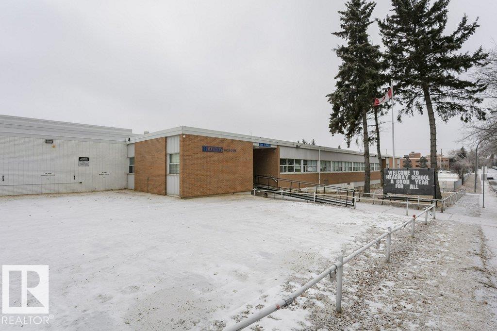 Photo 66 of 10511 76 St Nw, Edmonton AB