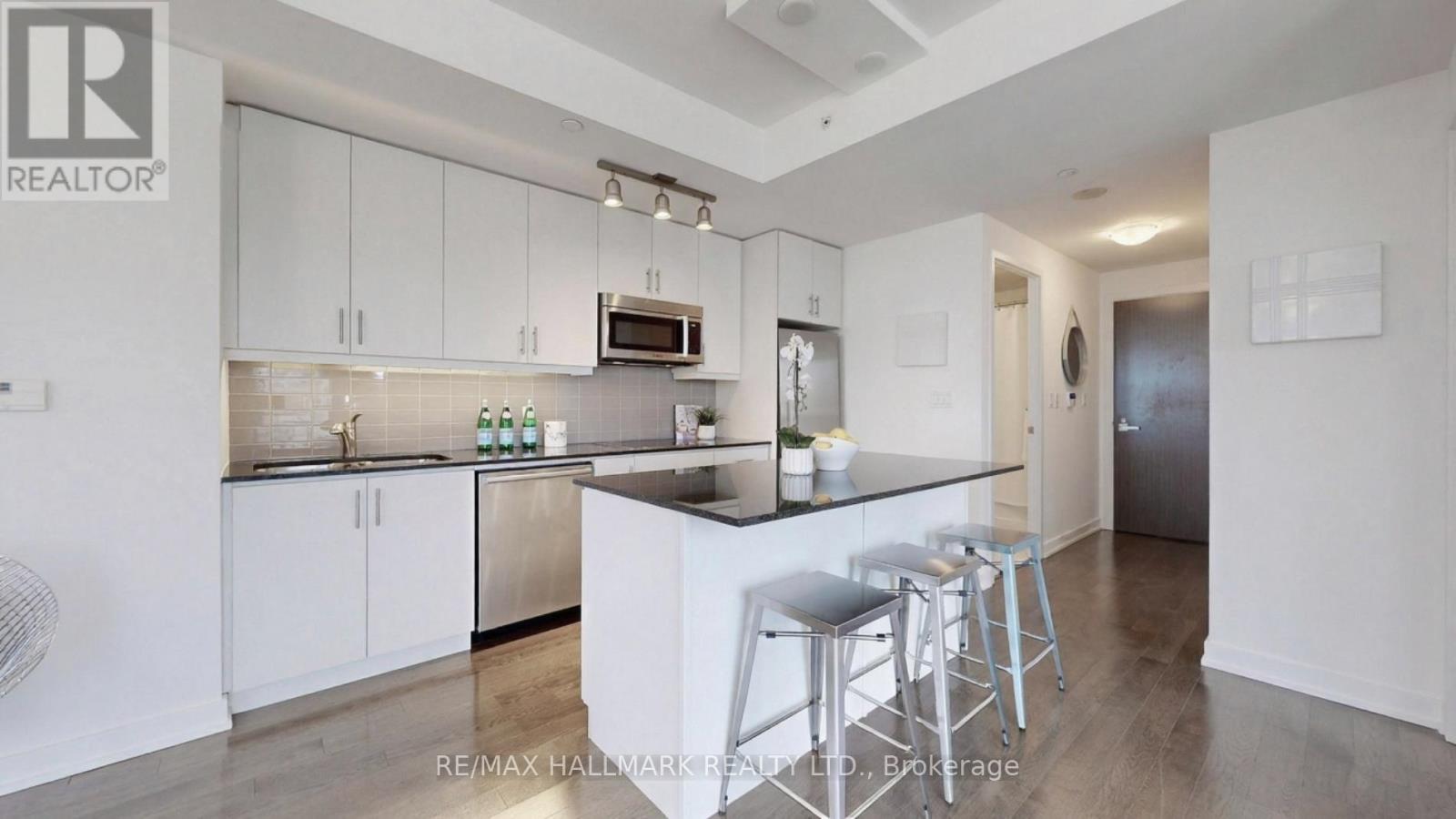 Photo 11 of 2106 1 The Esplanade Drive, Toronto ON