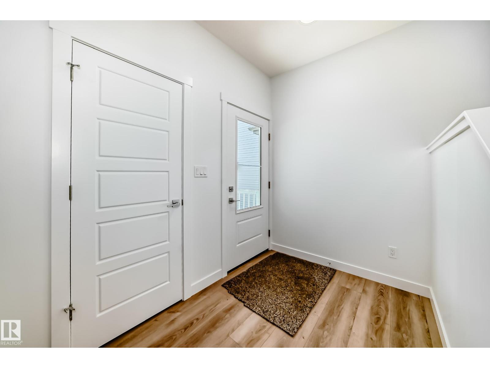Photo 5 of 637 Kinglet Bv Nw, Edmonton AB
