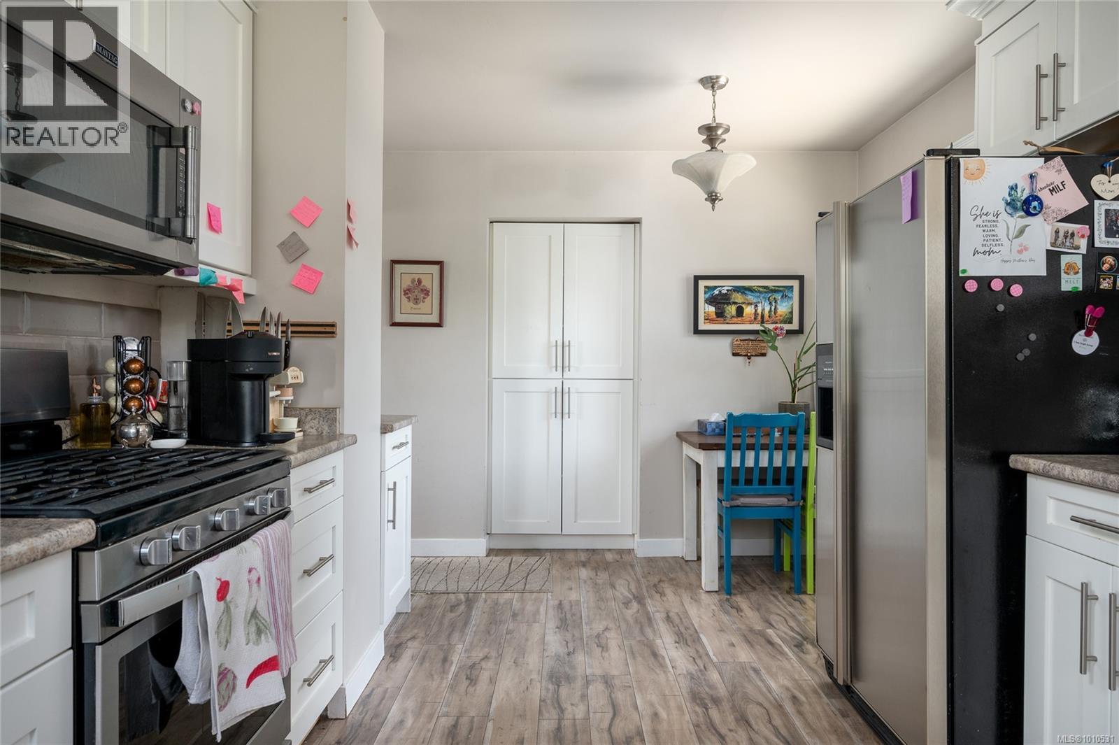 Photo 12 of 477 Watfield Ave, Nanaimo BC