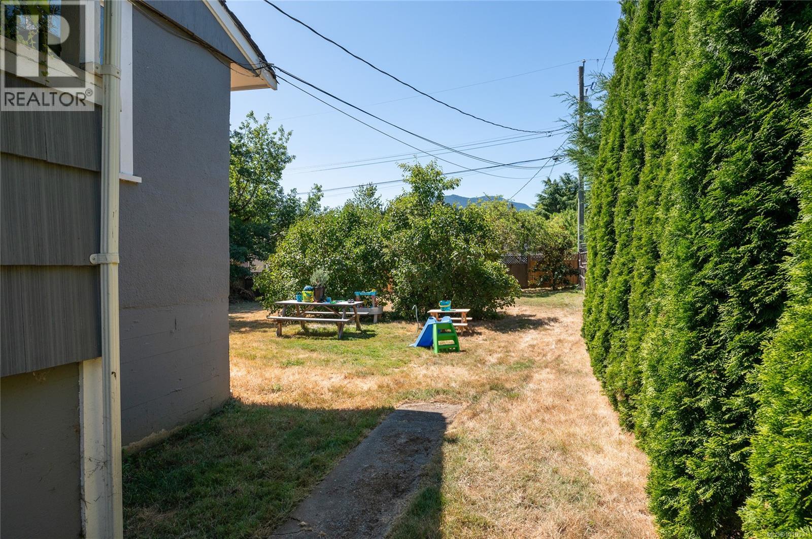 Photo 32 of 477 Watfield Ave, Nanaimo BC