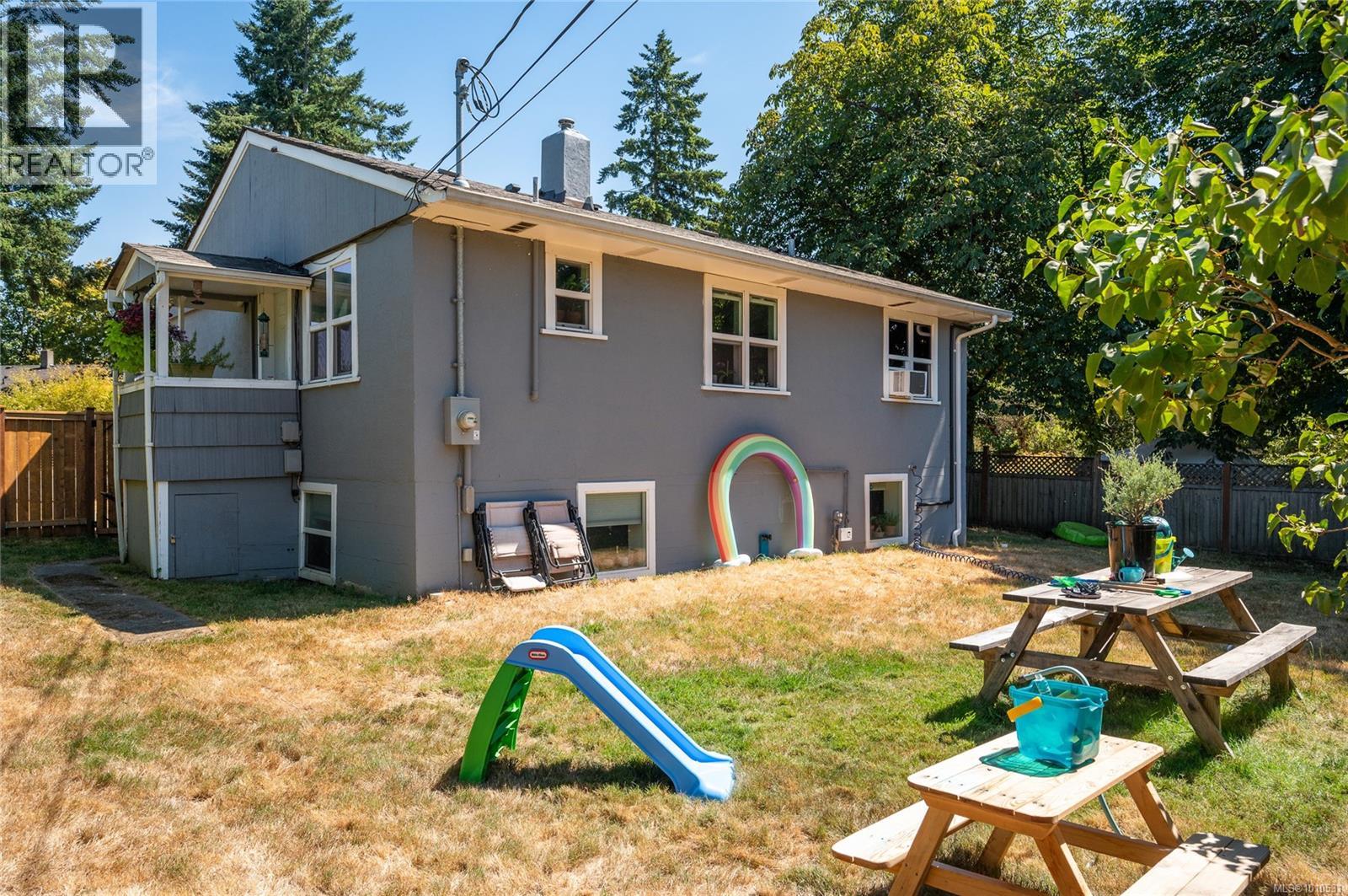 Photo 34 of 477 Watfield Ave, Nanaimo BC