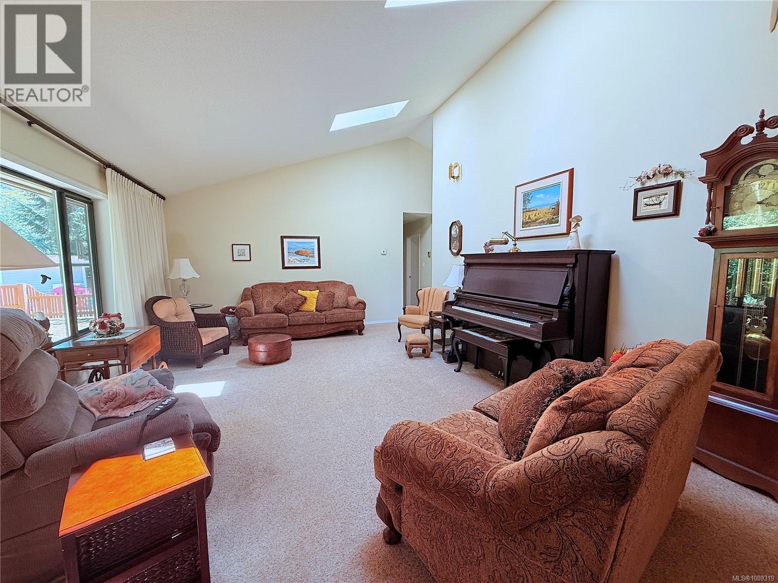 Photo 11 of 330 Cottonwood Dr, Campbell River BC